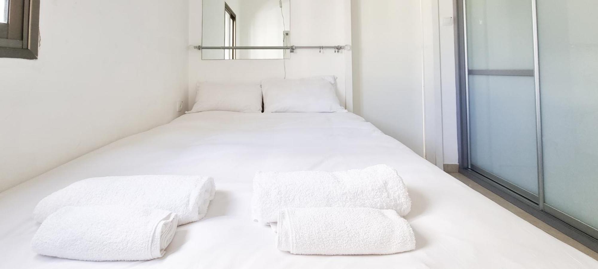 Bnb Israel Apartments - Harav Kook Lilas Tel Aviv Buitenkant foto